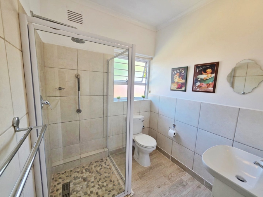 2 Bedroom Property for Sale in Sedgefield Central Western Cape